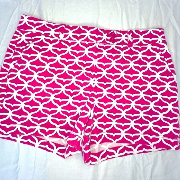 Vineyard Vines Pants - Vineyard Vines Pink shorts, size 10.